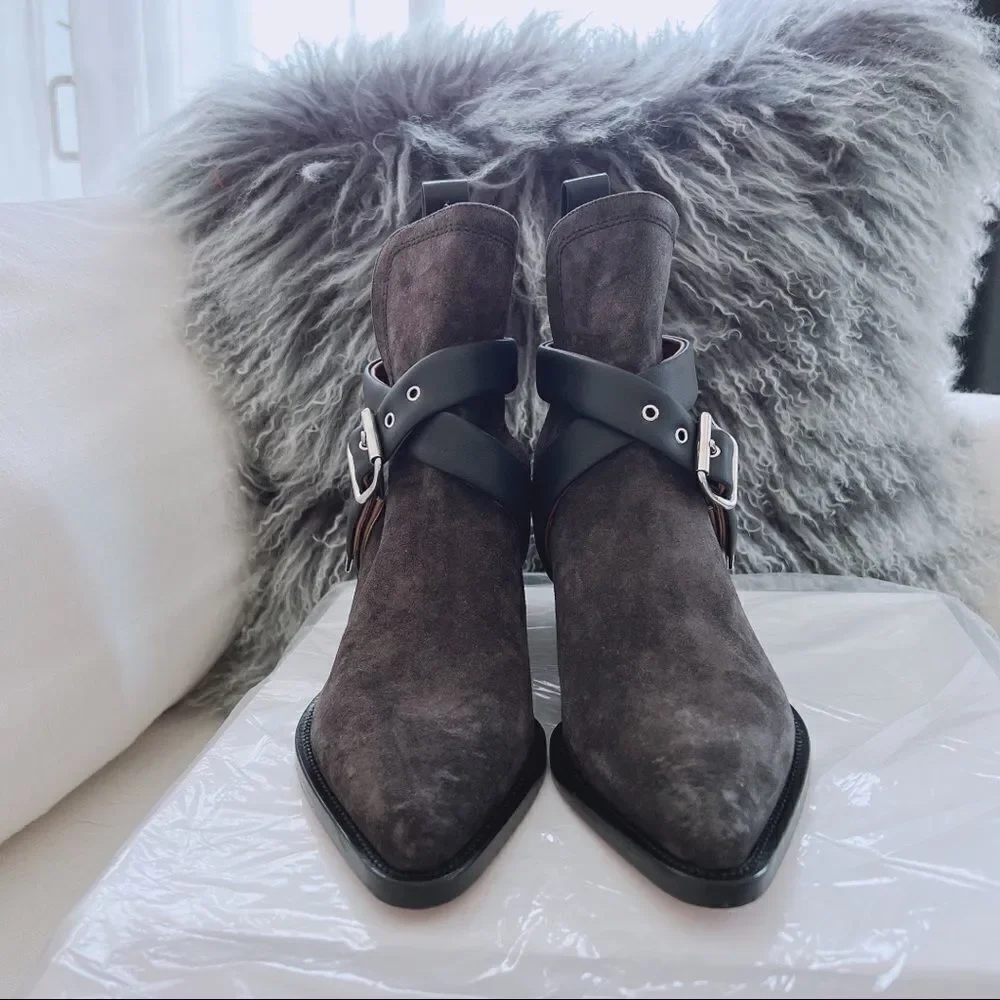 Chloe Rylee Suede boots